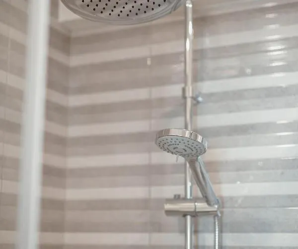 River Eyes At 포르투